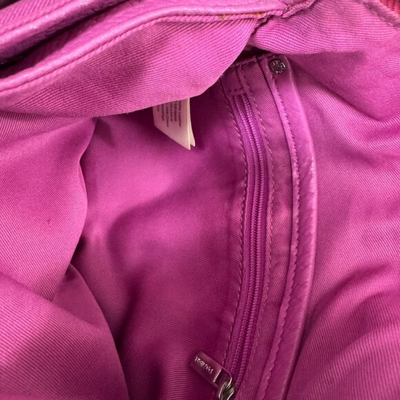 Danier Magenta Leather Crossbody Bag – Medium Zip Pocket Shoulder Purse - Picture 9 of 14